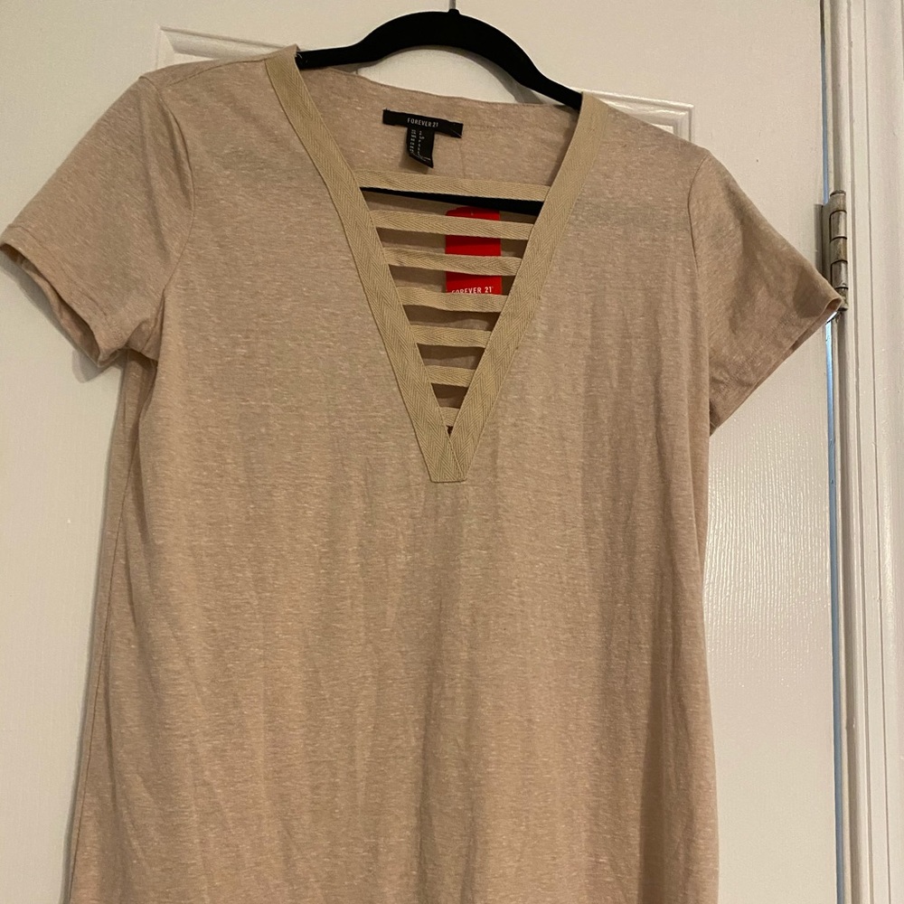 Forever 21 tee